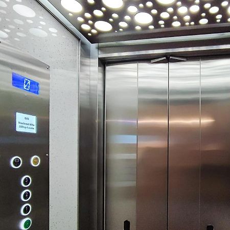 Filinhome Trg Mladenaca Novi Sad Luaran gambar