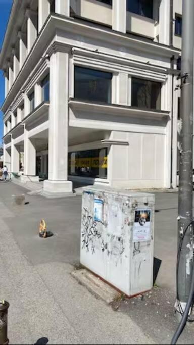 Filinhome Trg Mladenaca Novi Sad Luaran gambar
