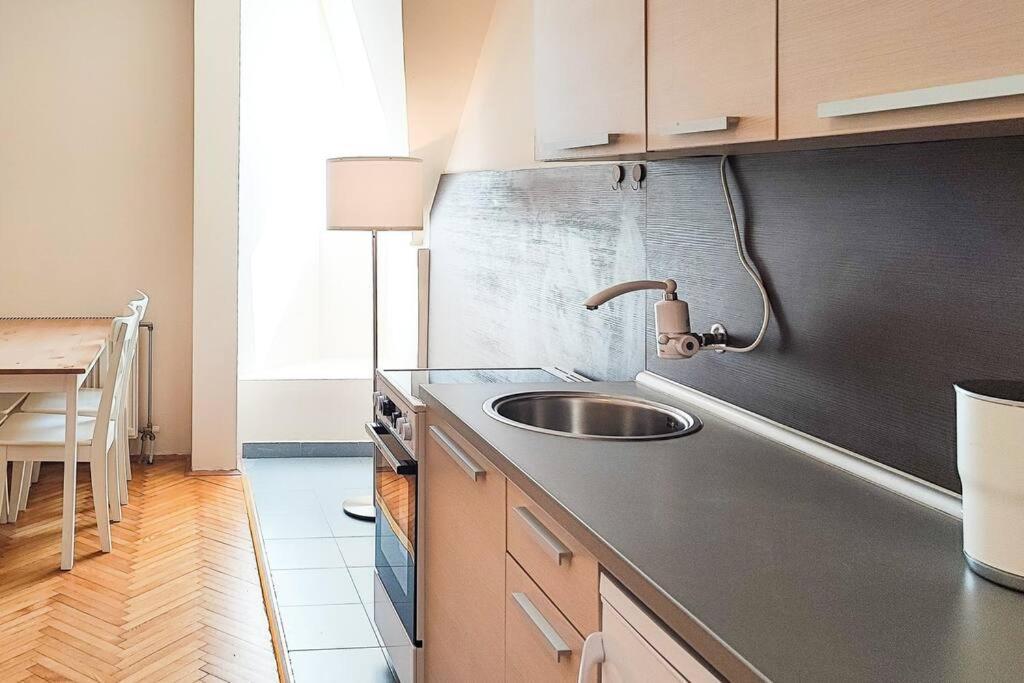 Filinhome Trg Mladenaca Novi Sad Luaran gambar