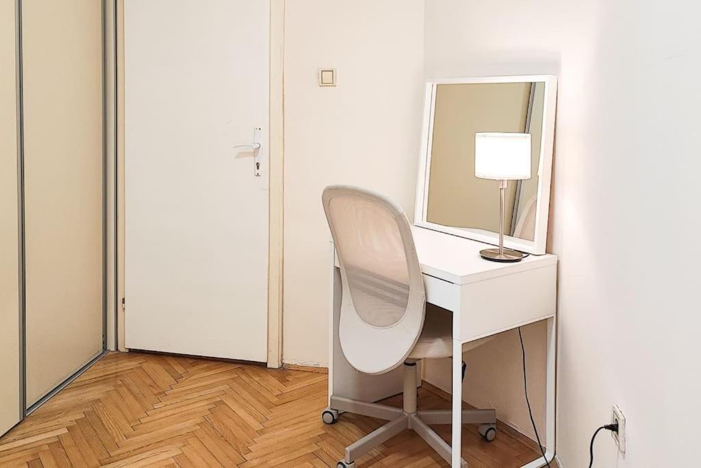 Filinhome Trg Mladenaca Novi Sad Luaran gambar
