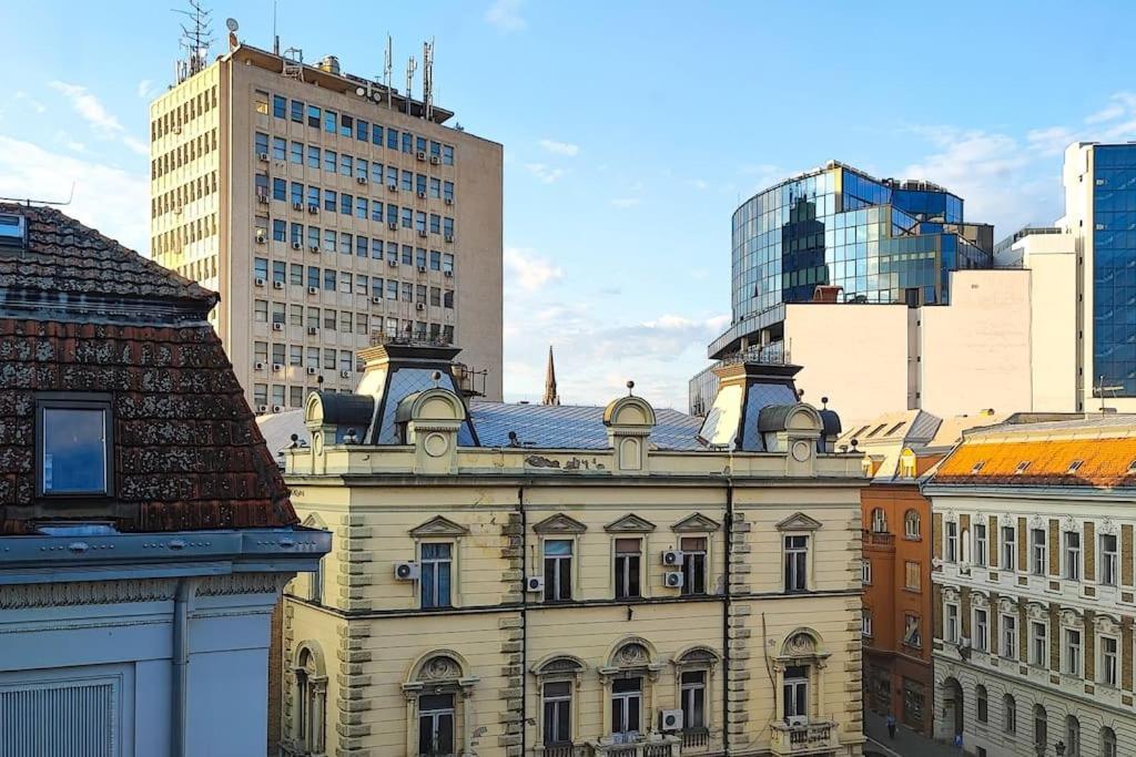 Filinhome Trg Mladenaca Novi Sad Luaran gambar