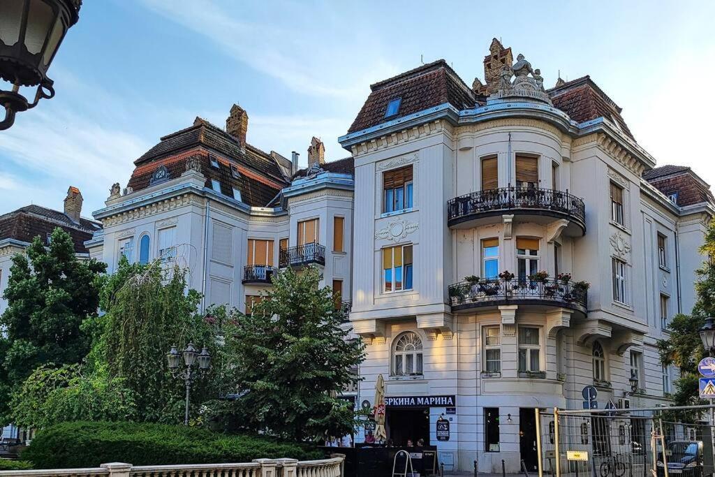 Filinhome Trg Mladenaca Novi Sad Luaran gambar